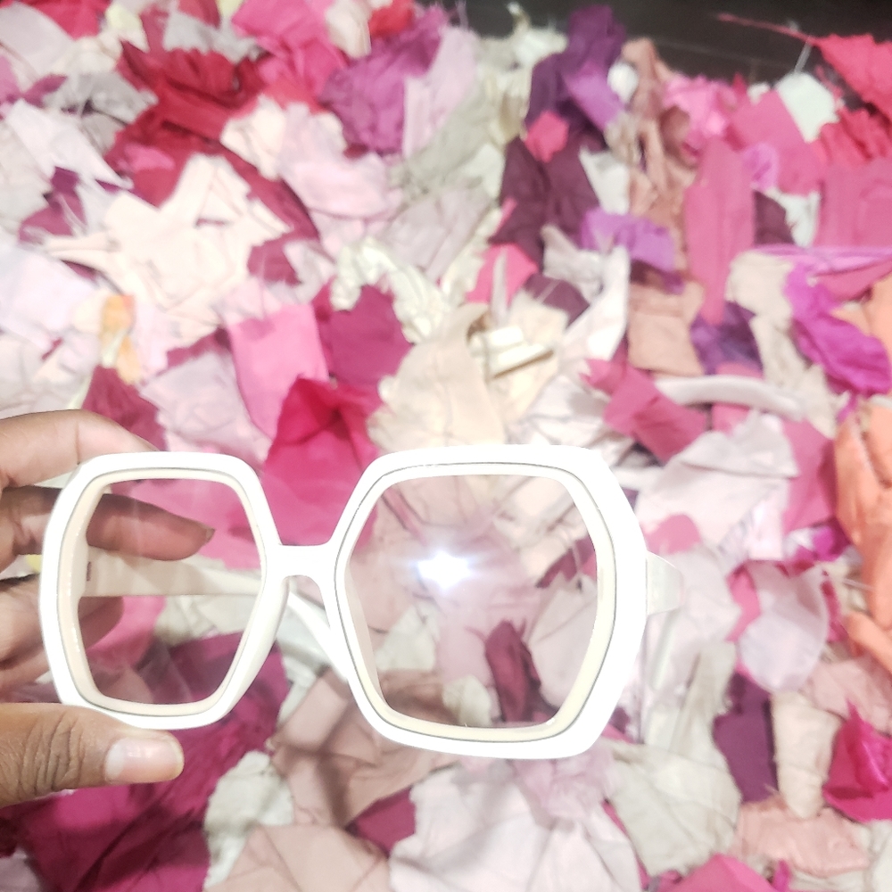 Nude colored sunnies
